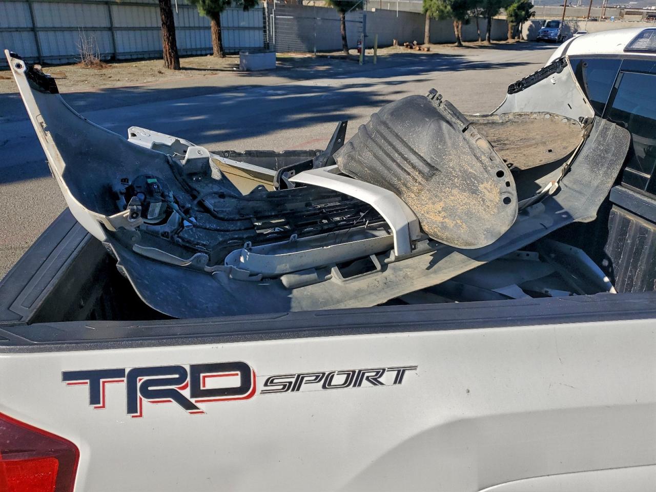 2018 Toyota Tacoma Double Cab VIN: 3TMAZ5CN0JM063418 Lot: 94522775