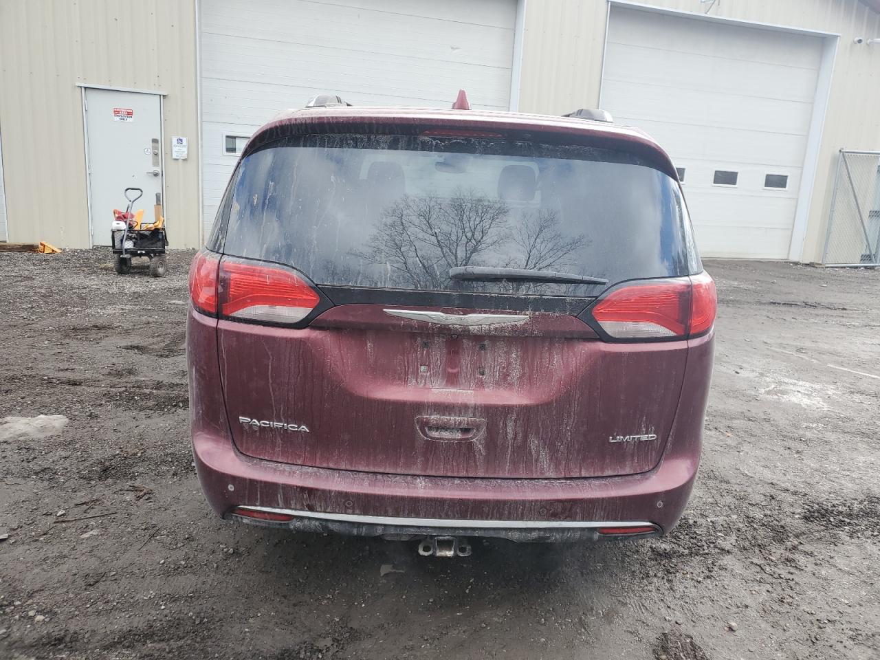 2017 Chrysler Pacifica Limited VIN: 2C4RC1GG7HR771743 Lot: 92832315
