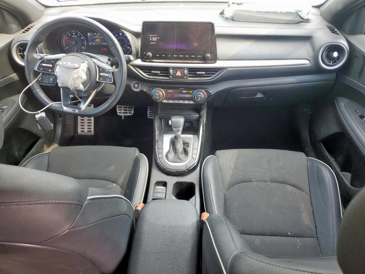 2024 Kia Forte Gt Line VIN: 3KPF54AD9RE702942 Lot: 93525425