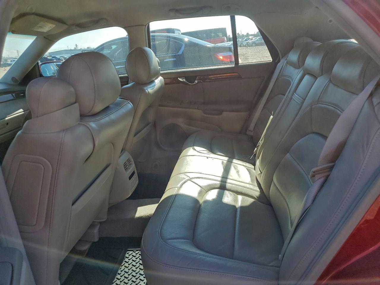 2004 Cadillac Deville VIN: 1G6KD54YX4U215266 Lot: 94407725