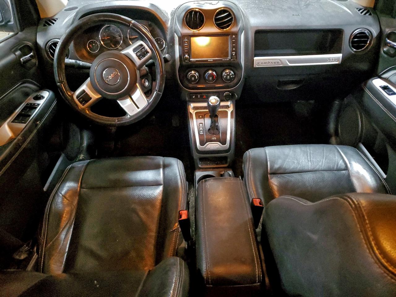 2016 Jeep Compass Latitude VIN: 1C4NJDEB5GD740327 Lot: 94360035