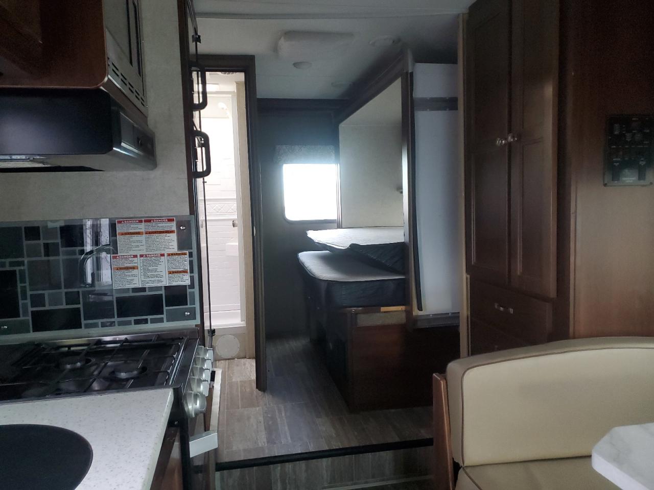 2019 Ford Econoline E450 Super Duty Cutaway Van VIN: 1FDXE4FS6KDC20900 Lot: 92654355