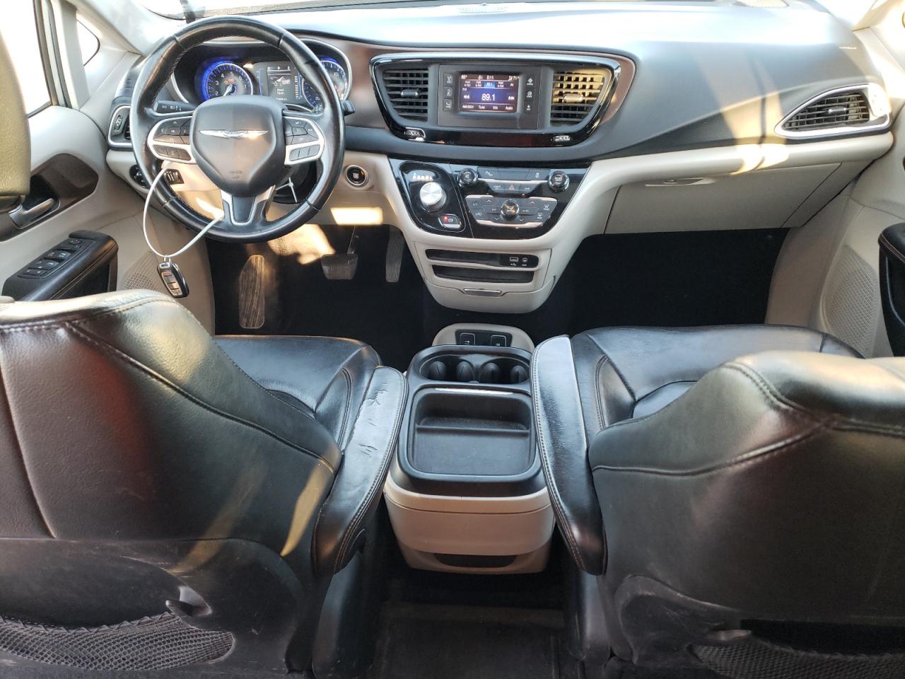 2017 Chrysler Pacifica Touring L VIN: 2C4RC1BG1HR523110 Lot: 91139745