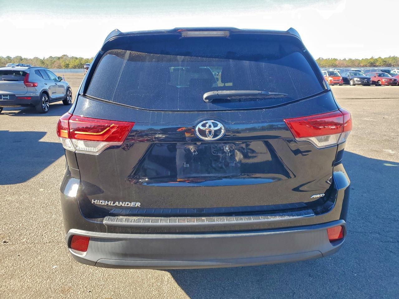 2019 Toyota Highlander Le VIN: 5TDBZRFH0KS951122 Lot: 92858645