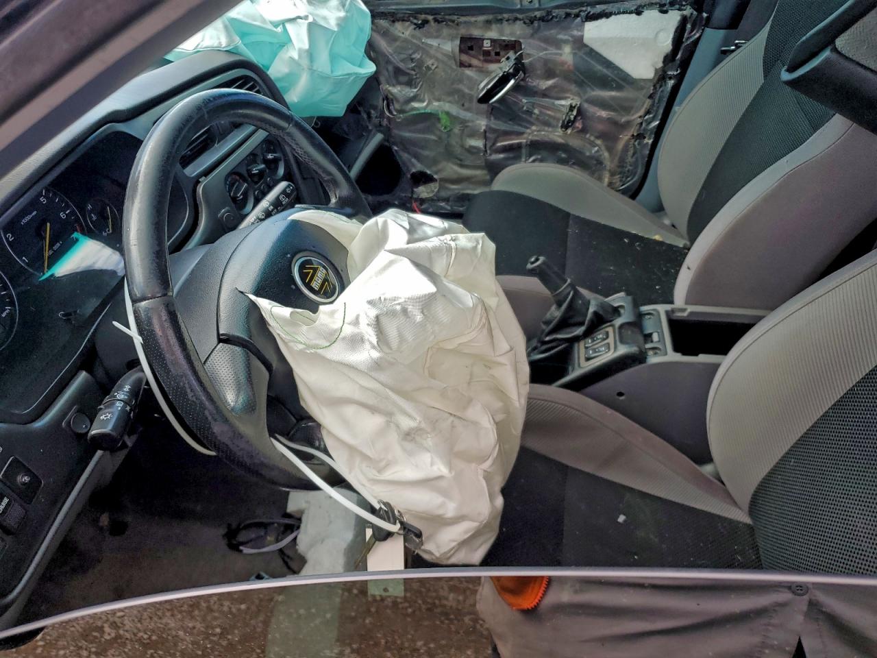 2000 Subaru Legacy Outback VIN: 4S3BH6657Y7621570 Lot: 93951325