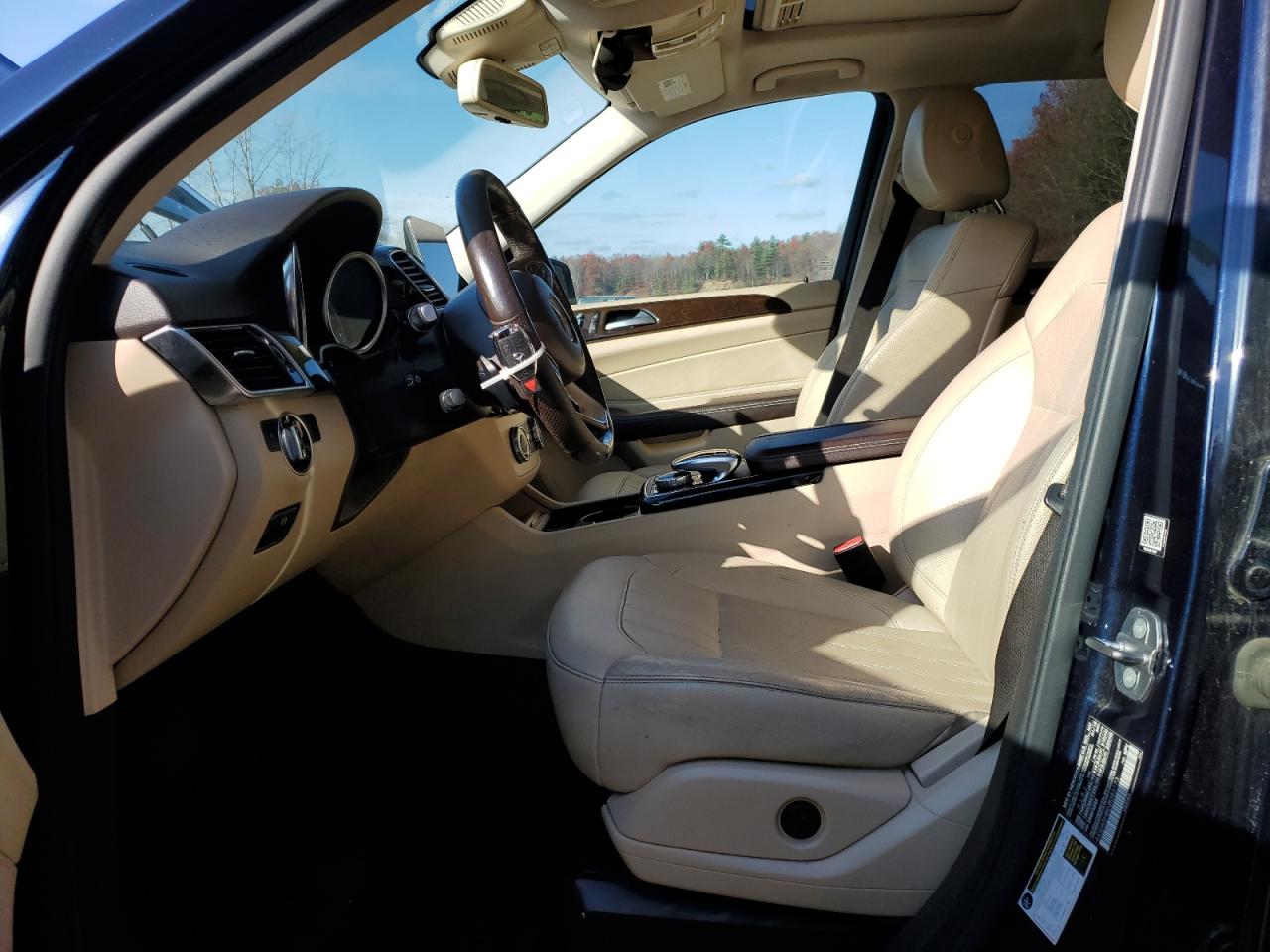 Фото: 4JGDA5HB0JB083173