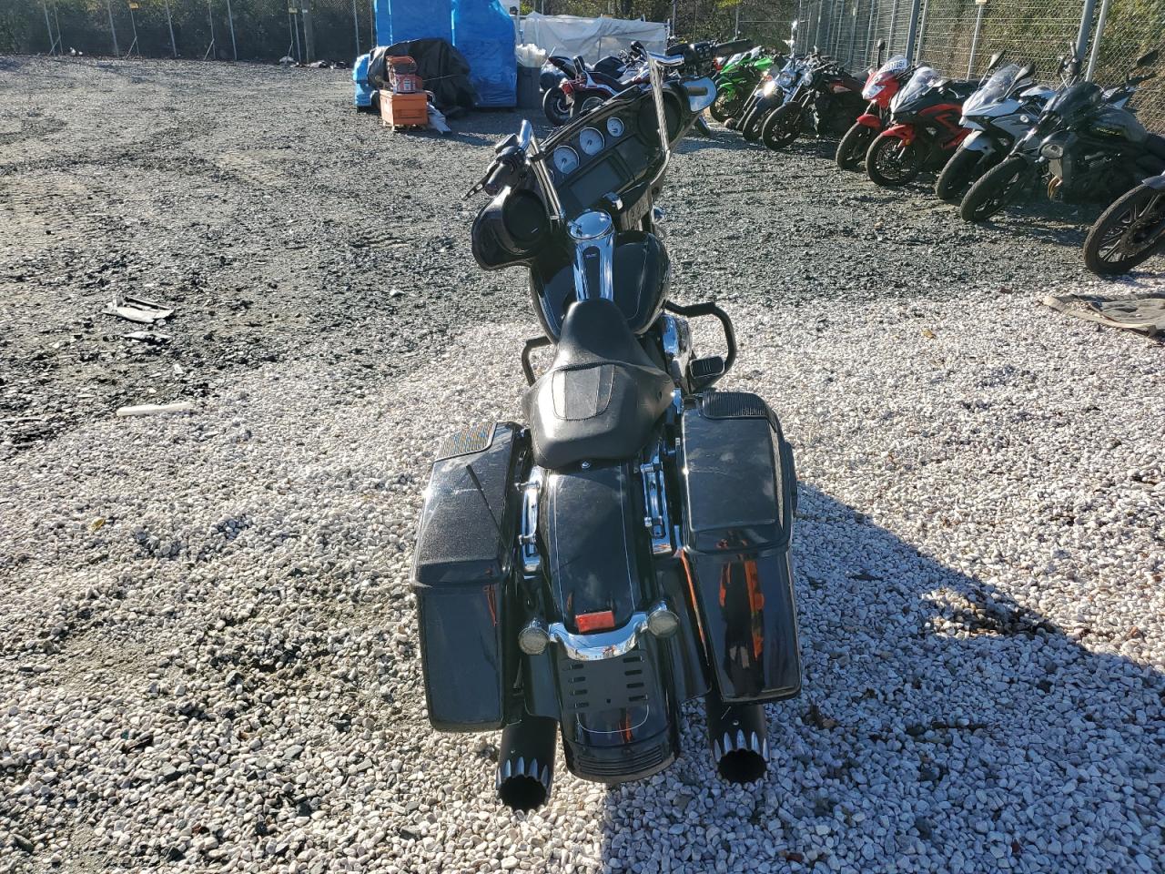 2016 Harley-Davidson Flhxs Street Glide Special VIN: 1HD1KRM17GB682121 Lot: 92841845