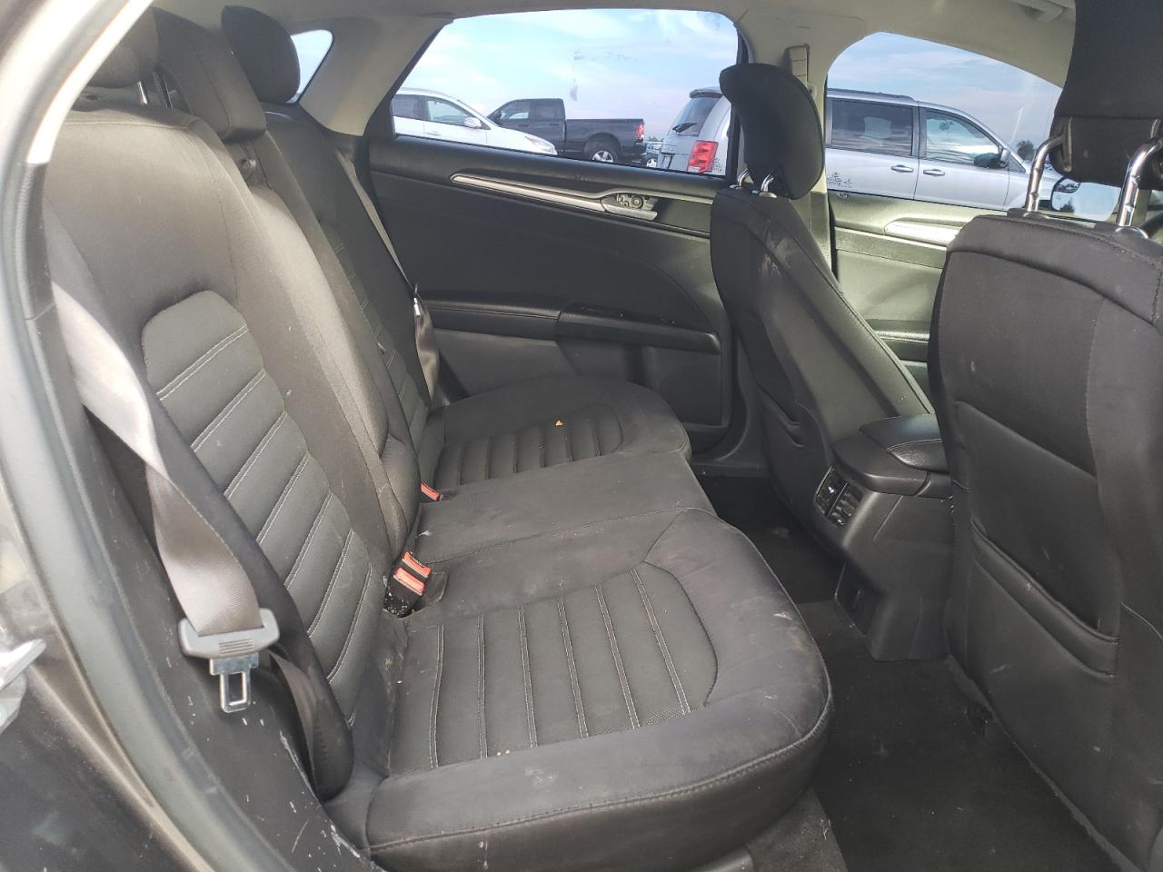 2015 Ford Fusion Se VIN: 3FA6P0H78FR144563 Lot: 92450505