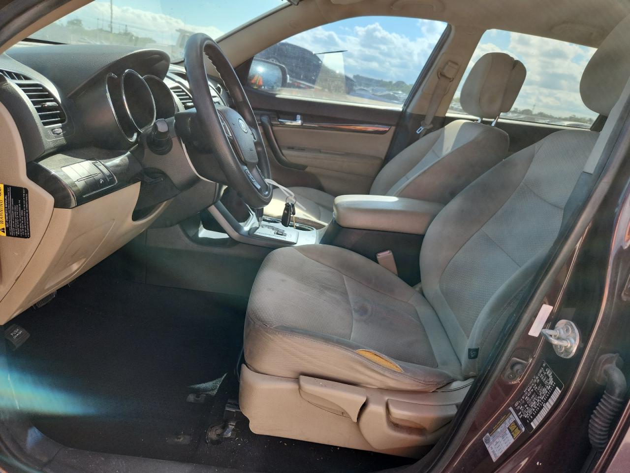 2012 Kia Sorento Base VIN: 5XYKT3A18CG303194 Lot: 93296525