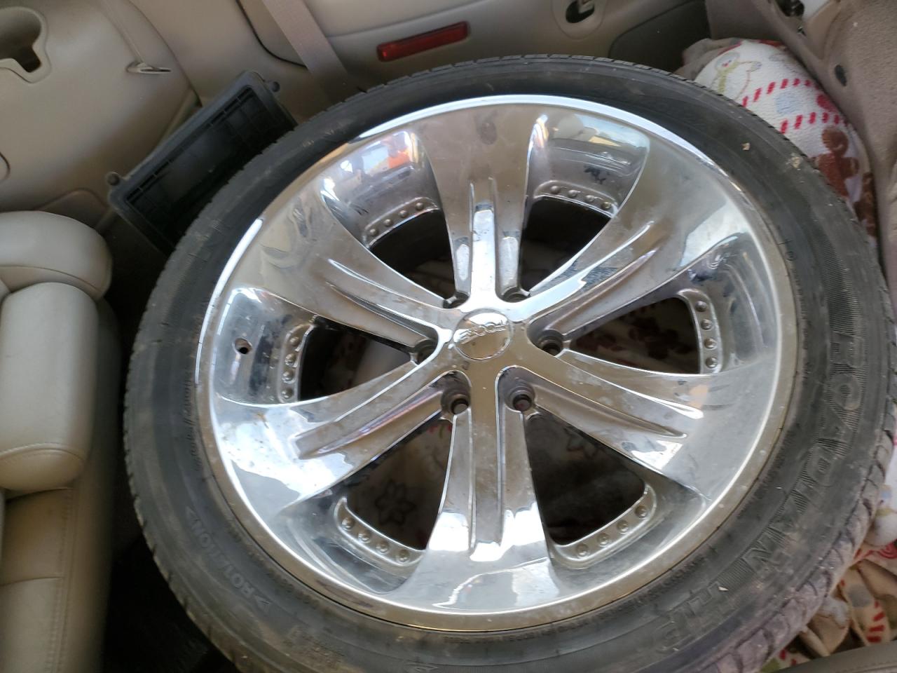 2005 Cadillac Escalade Luxury VIN: 1GYEC63T85R108109 Lot: 90526965