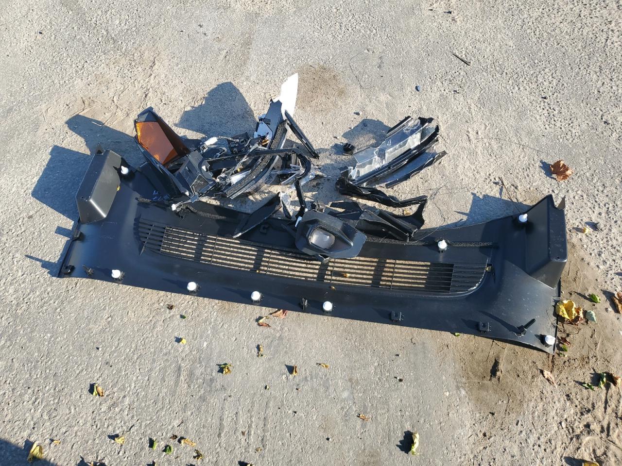 2026 Tesla Model Y VIN: 7SAYGDED6TA463848 Lot: 92571665