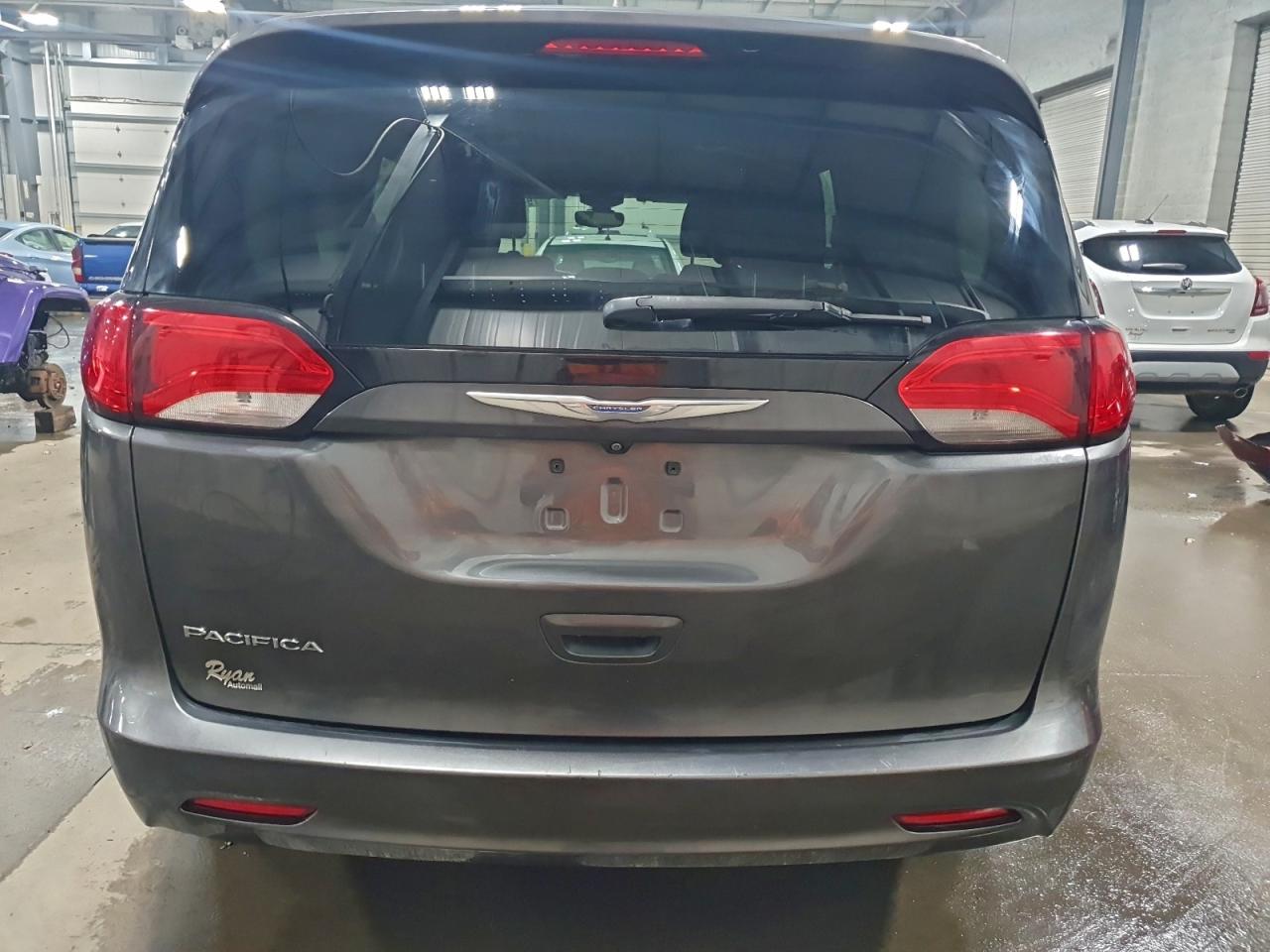 2017 Chrysler Pacifica Touring VIN: 2C4RC1DG1HR756675 Lot: 94343845