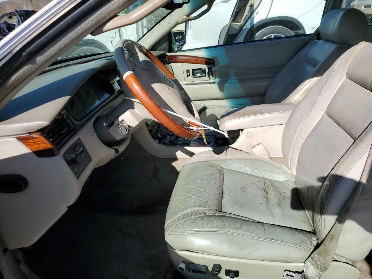 2001 Cadillac Eldorado Touring VIN: 1G6ET12951B106600 Lot: 92597825