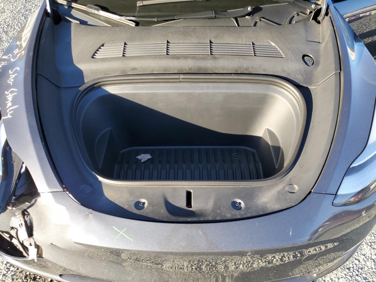 2023 Tesla Model Y VIN: 7SAYGDEE8PA056192 Lot: 92948145