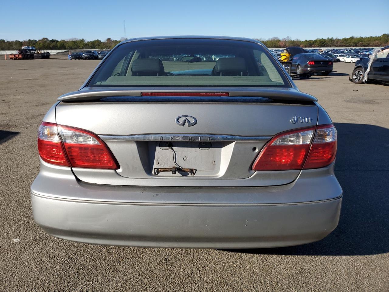 2001 Infiniti I30 VIN: JNKCA31A61T005995 Lot: 93467365