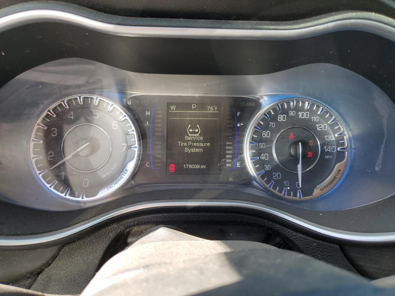 2015 Chrysler 200 Limited VIN: 1C3CCCAB8FN657196 Lot: 91360135