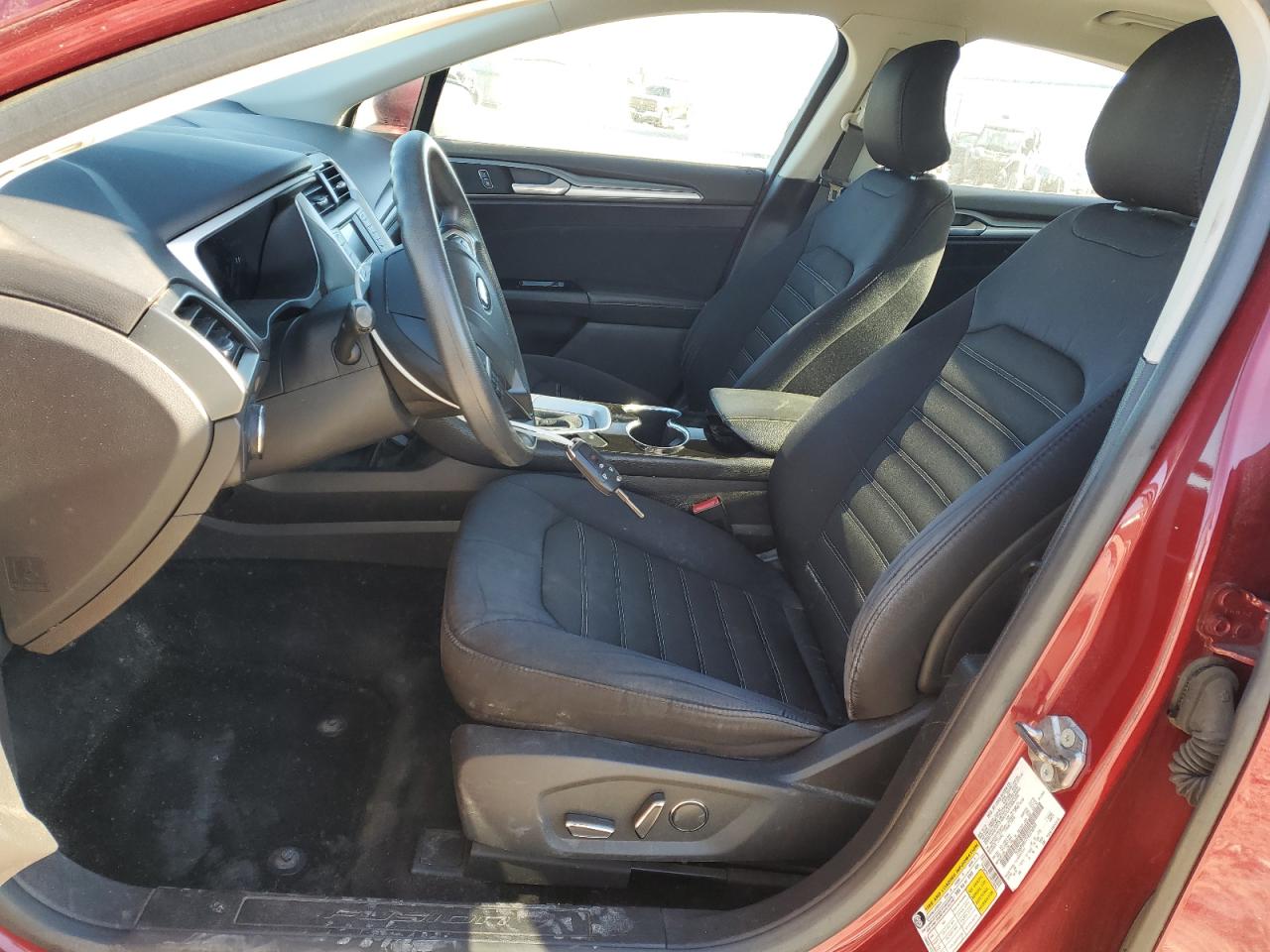 2015 Ford Fusion Se VIN: 3FA6P0H77FR276049 Lot: 92799835