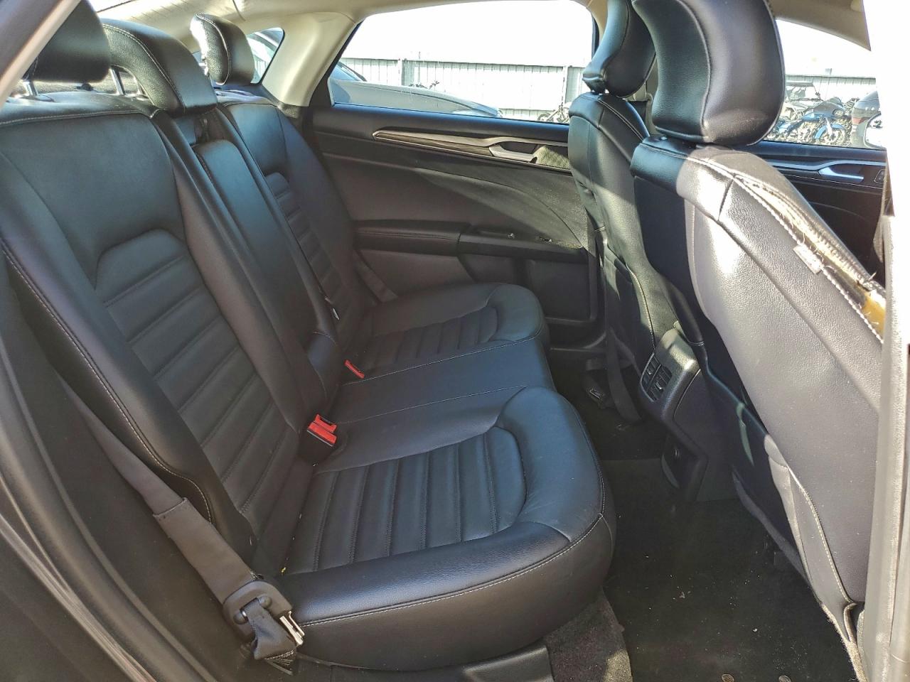 2018 Ford Fusion Se VIN: 3FA6P0HD8JR127308 Lot: 92710335