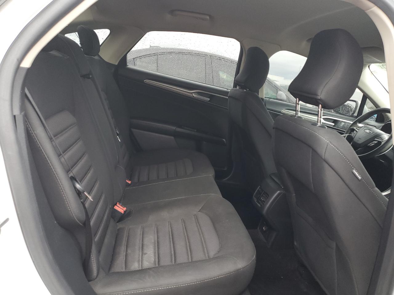 2017 Ford Fusion Se VIN: 3FA6P0HDXHR330176 Lot: 93436595