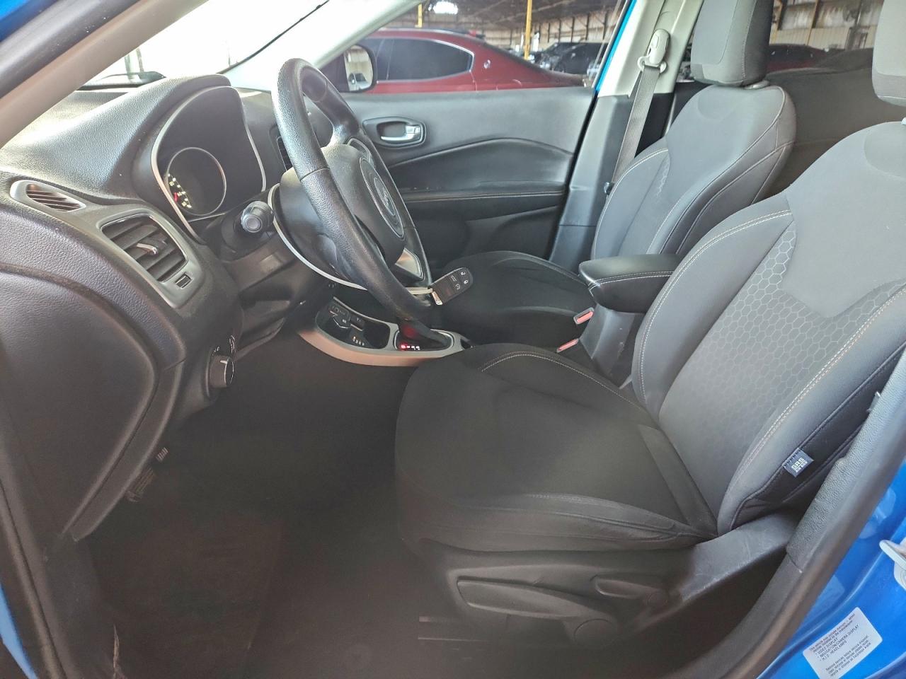 2018 Jeep Compass Sport VIN: 3C4NJDAB4JT107860 Lot: 94961695