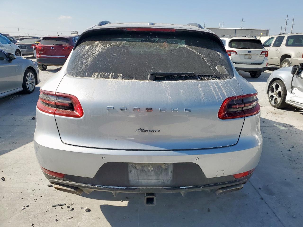 2017 Porsche Macan VIN: WP1AA2A54HLB07634 Lot: 93143625