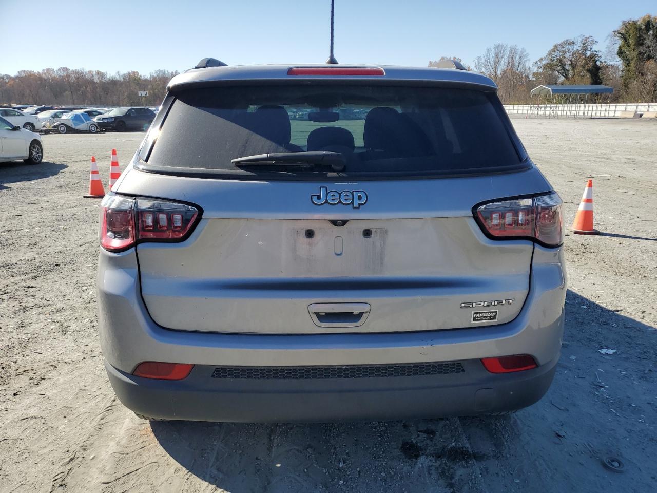 2018 Jeep Compass Sport VIN: 3C4NJCAB8JT502683 Lot: 92167345