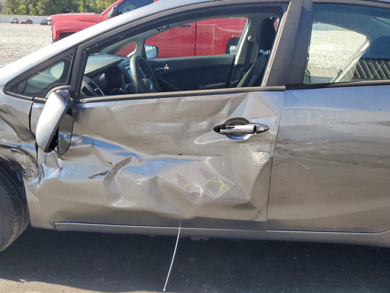 2017 Kia Forte Lx VIN: 3KPFL4A74HE047510 Lot: 92062015