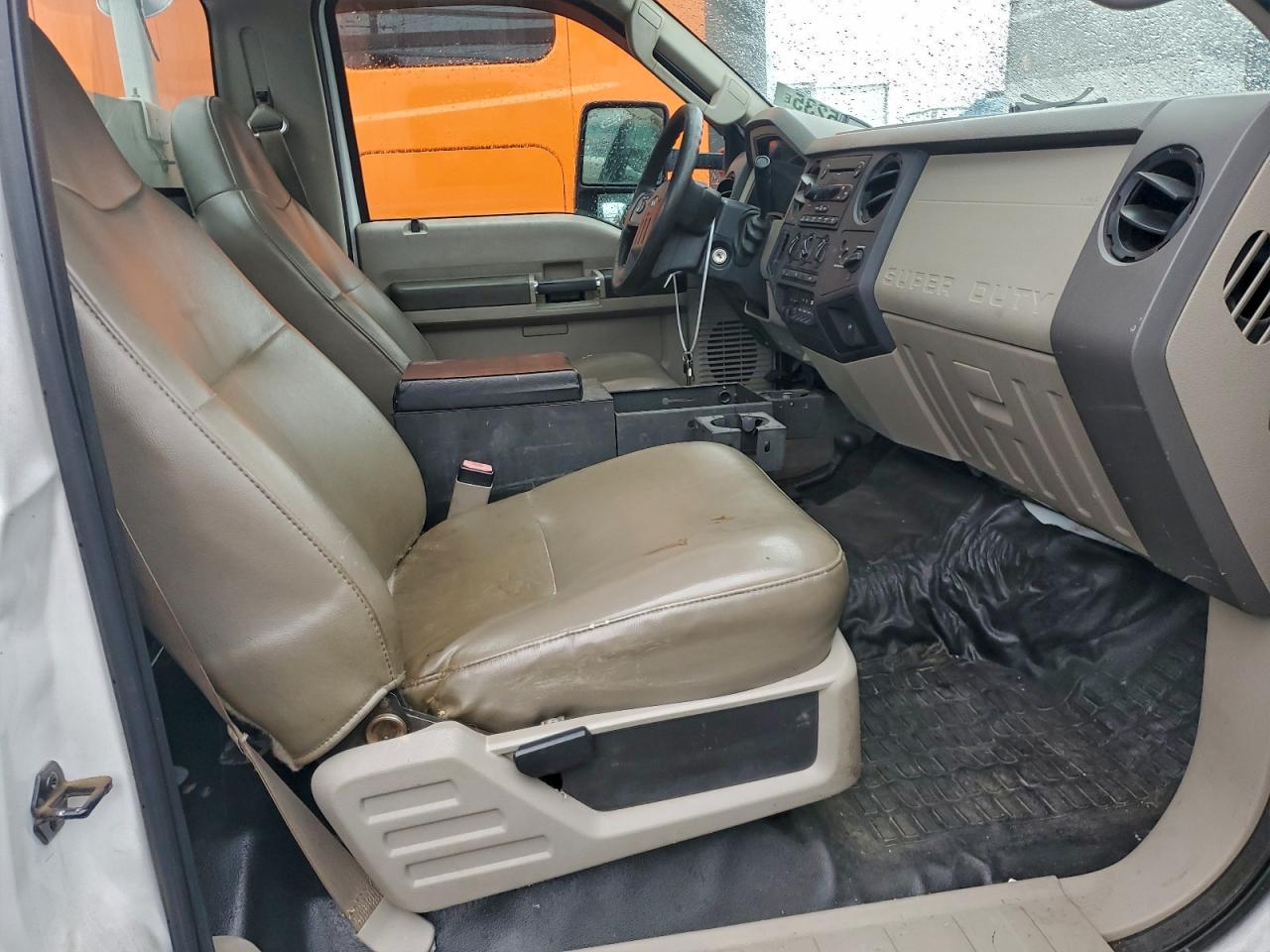 2008 Ford F550 Super Duty VIN: 1FDAF57R48EA56747 Lot: 94335235