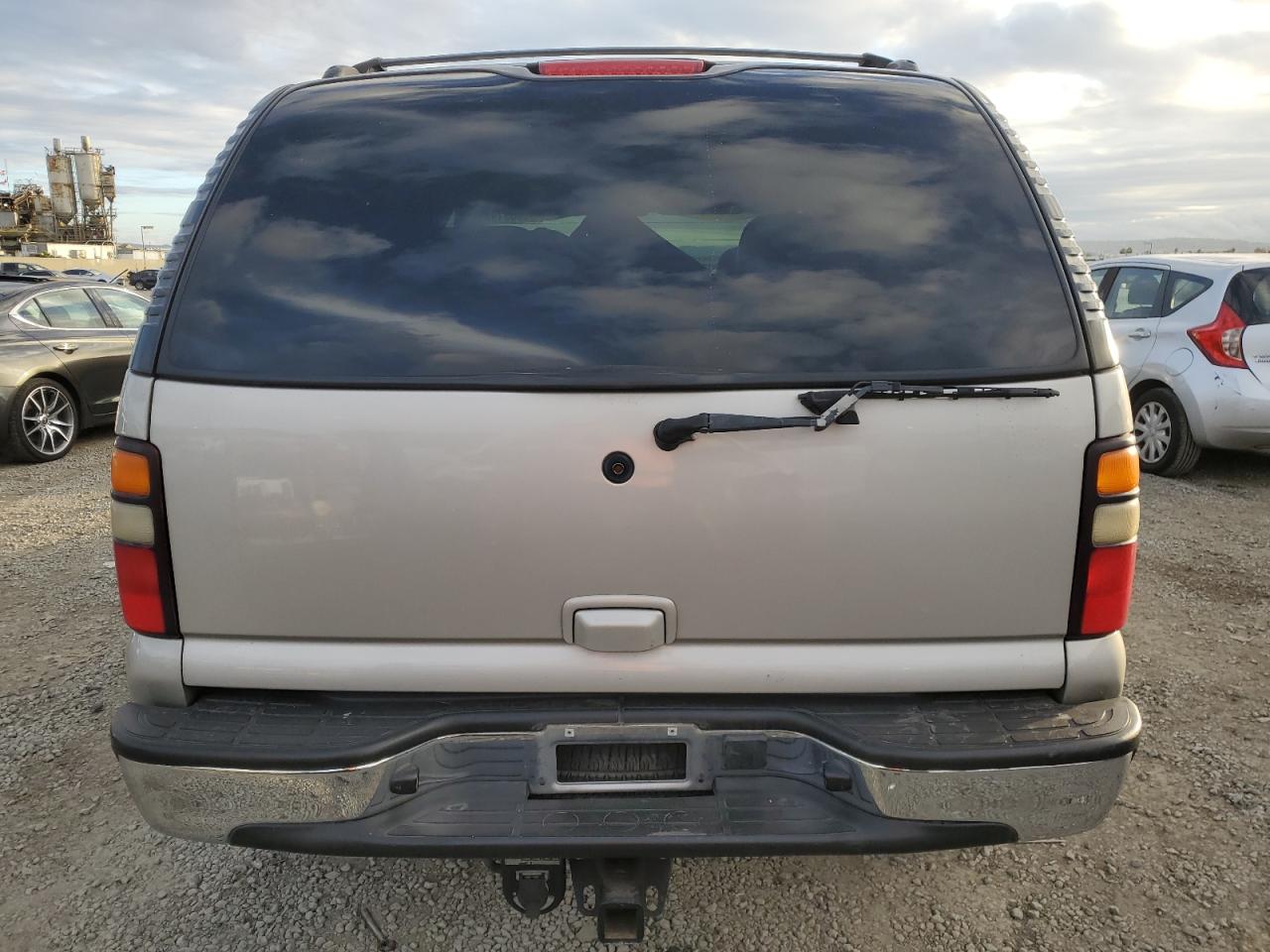 2004 Chevrolet Tahoe C1500 VIN: 1GNEC13T54R107398 Lot: 93653195