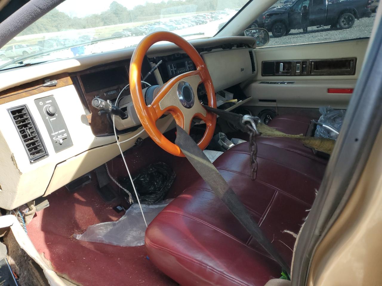 1996 Cadillac Fleetwood Base VIN: 1G6DW52P6TR706884 Lot: 93568795