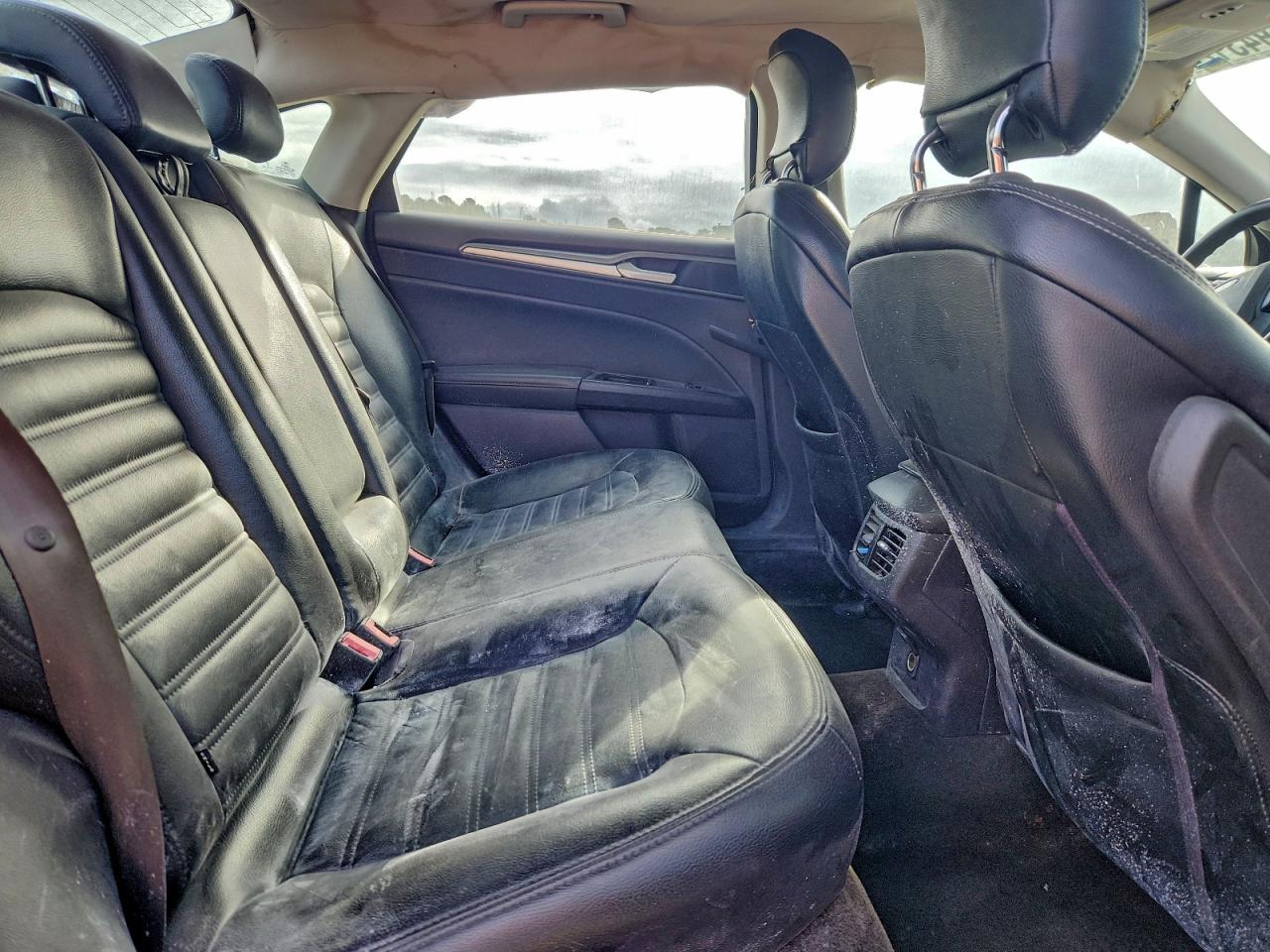 2015 Ford Fusion Se VIN: 1FA6P0H74F5104712 Lot: 94711255