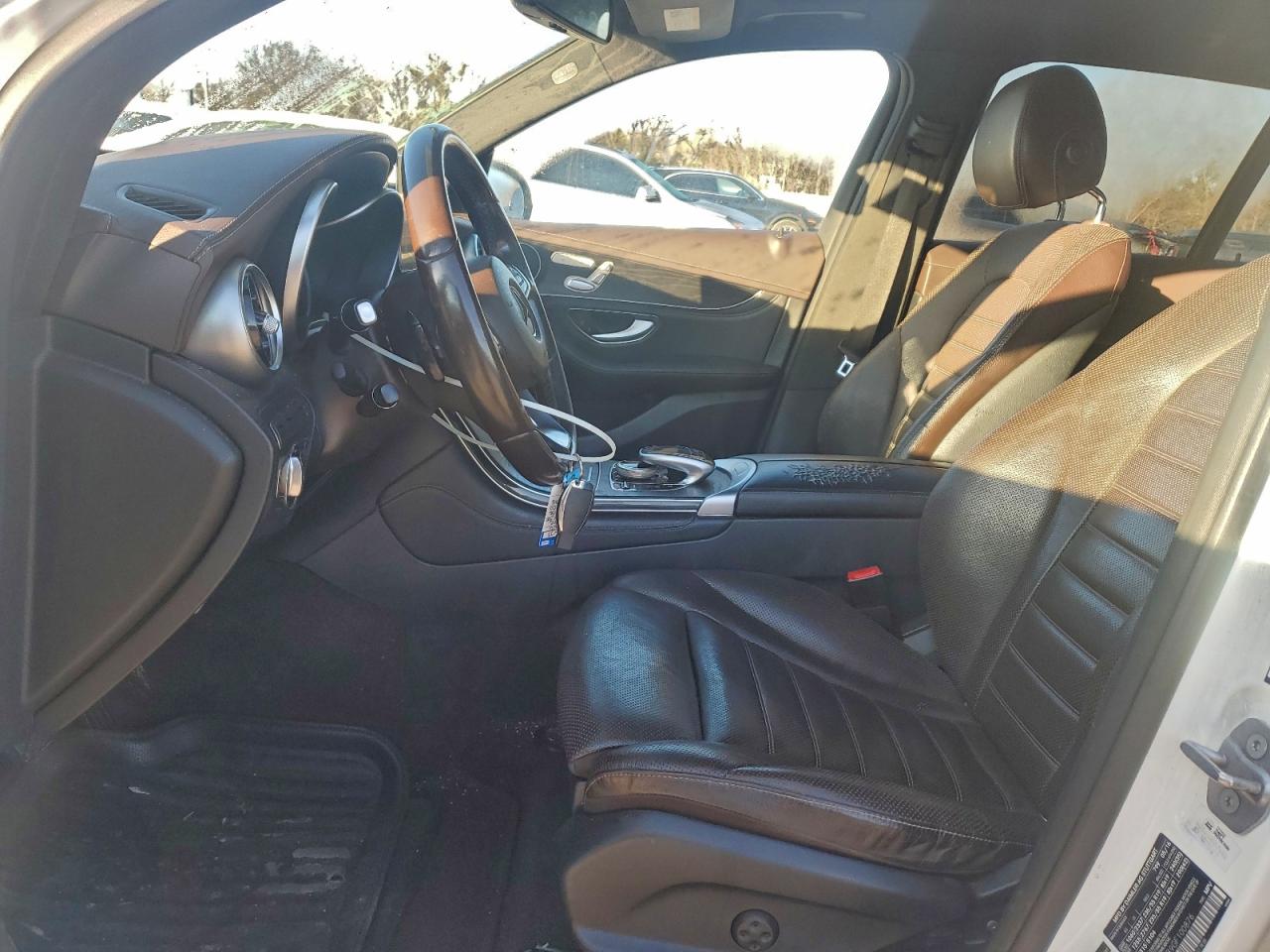 2016 Mercedes-Benz Glc 300 VIN: WDC0G4JB9GF100876 Lot: 93622175