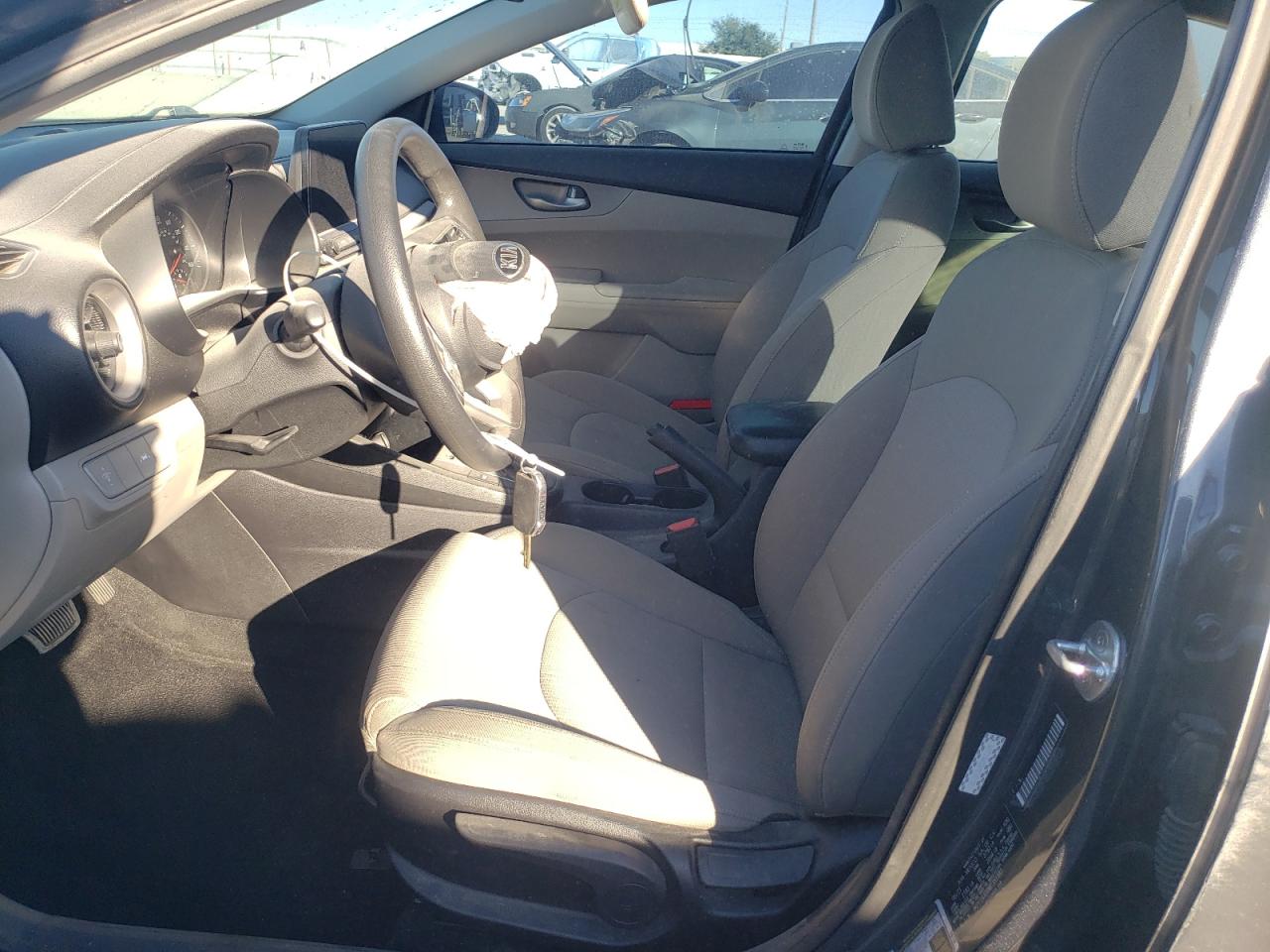 2021 Kia Forte Fe VIN: 3KPF24AD8ME381381 Lot: 92388945