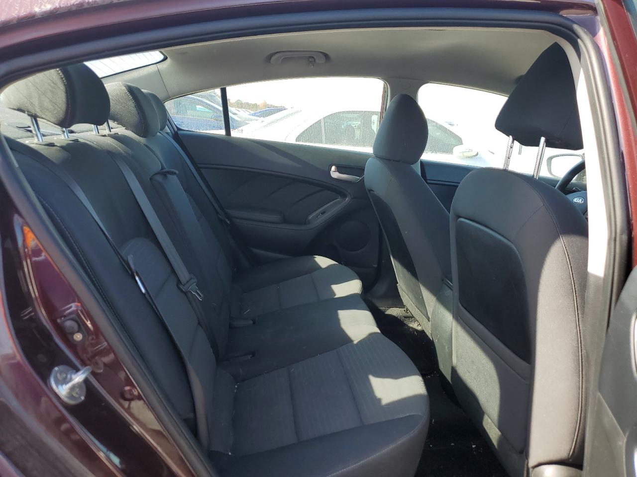 2017 Kia Forte Lx VIN: 3KPFL4A77HE128663 Lot: 92481205