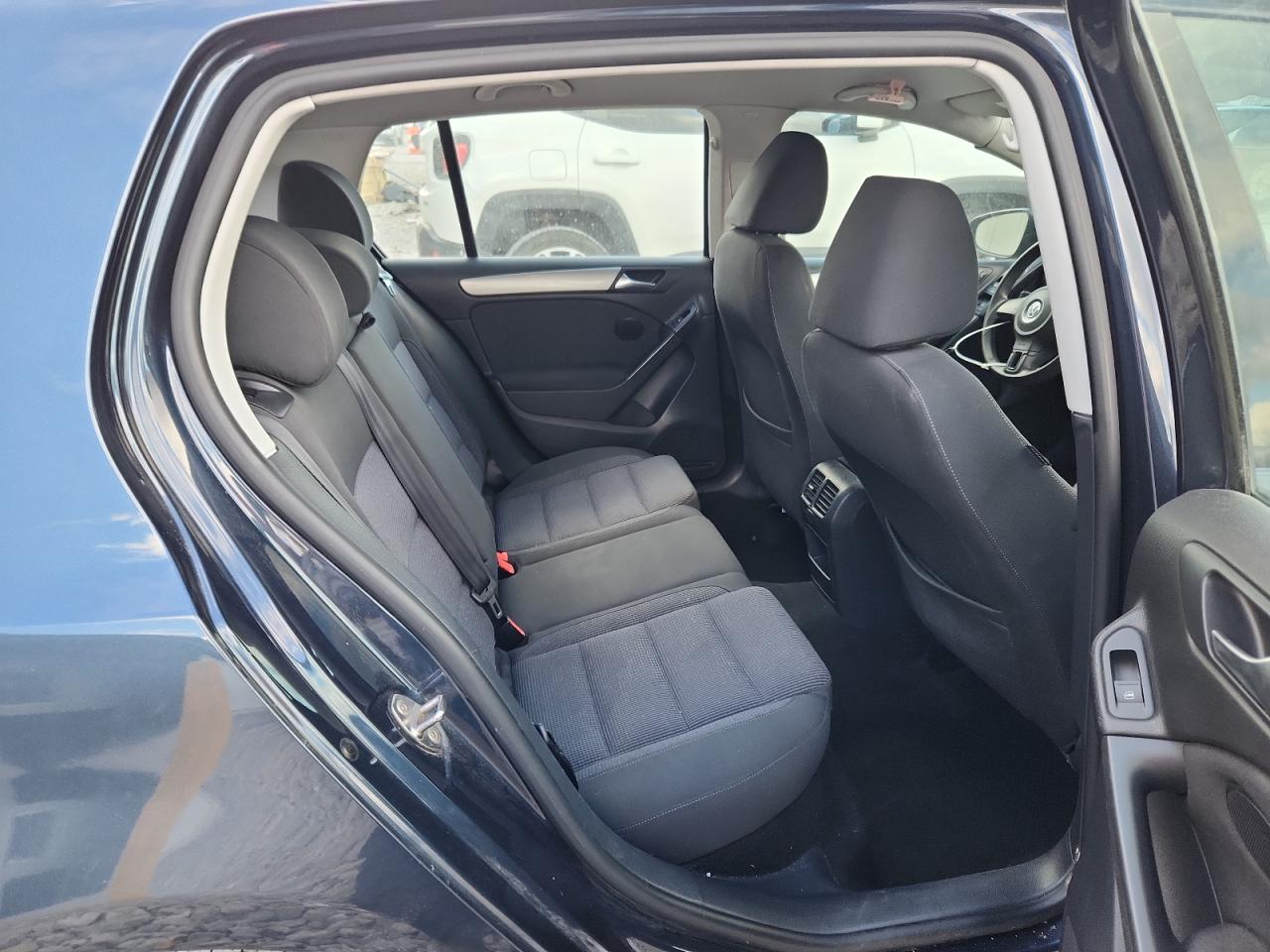 2014 Volkswagen Golf VIN: WVWDB7AJ8EW005818 Lot: 90817685