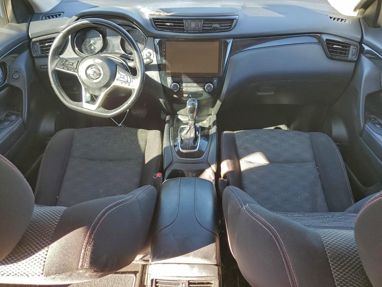 2017 Nissan Rogue Sport S VIN: JN1BJ1CR0HW113898 Lot: 93964005