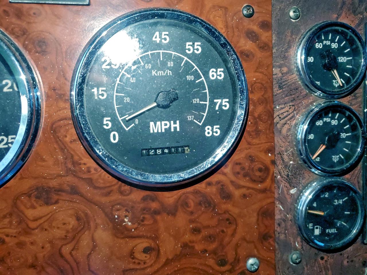 2000 International 9200 VIN: 3HSFMAMR8YN026062 Lot: 93896625