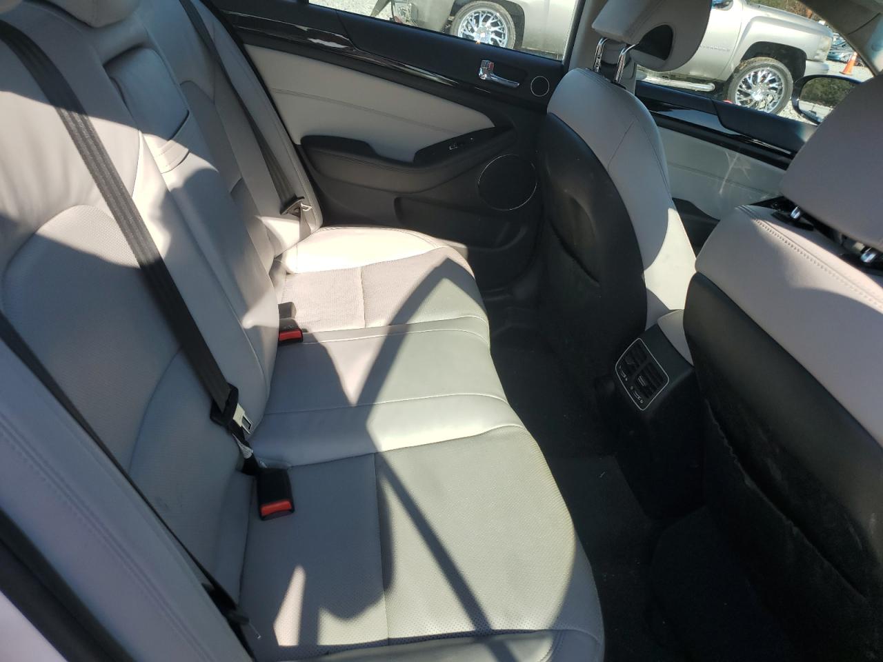 2014 Kia Cadenza Premium VIN: KNALN4D72E5157596 Lot: 93049235