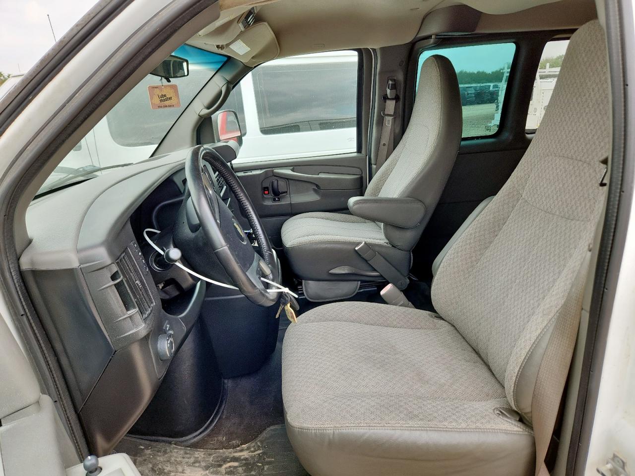 2013 Chevrolet Express G2500 Lt VIN: 1GAWGRFG2D1106604 Lot: 92720005