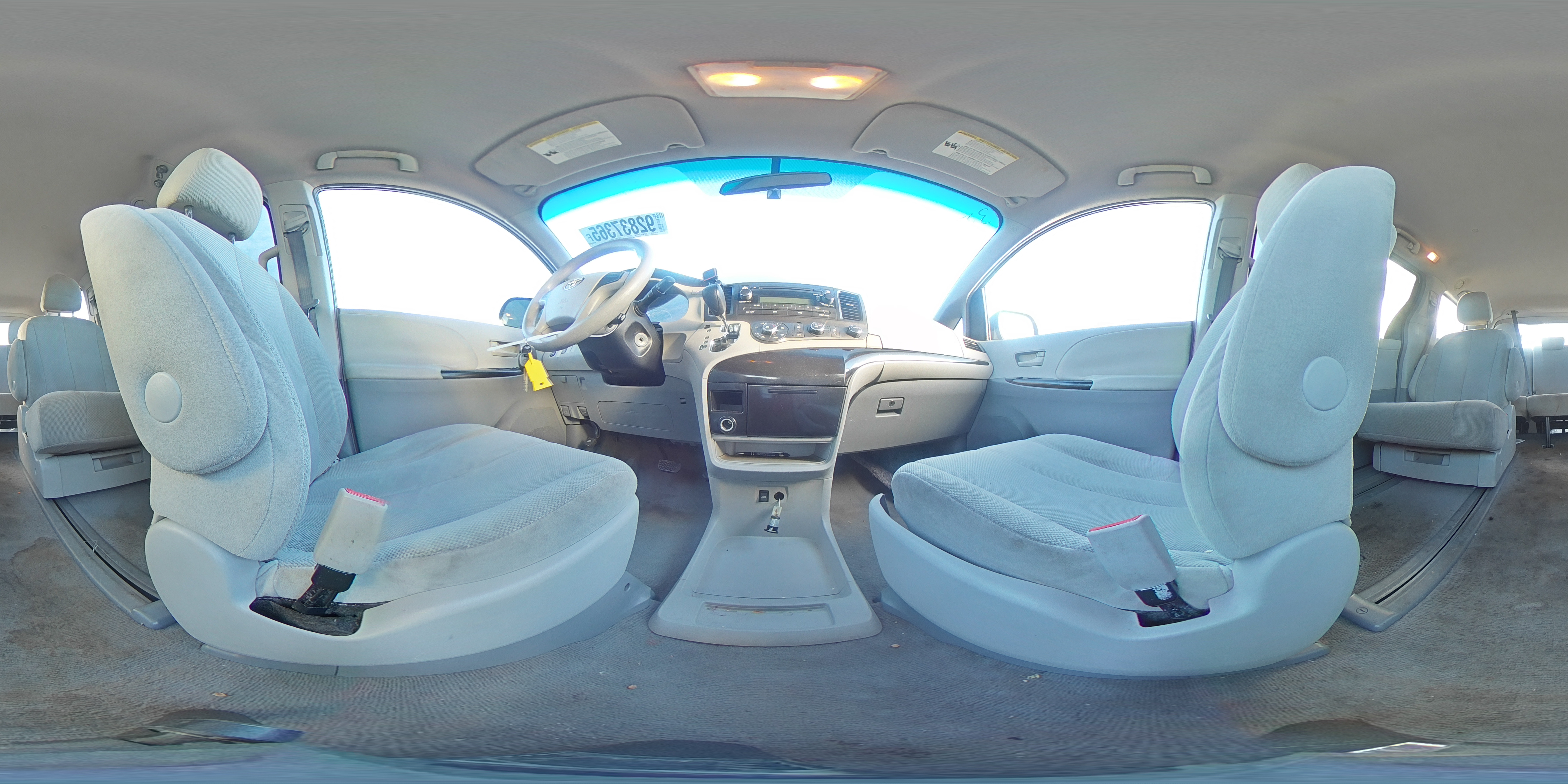 2011 Toyota Sienna VIN: 5TDZK3DC9BS040018 Lot: 92837365