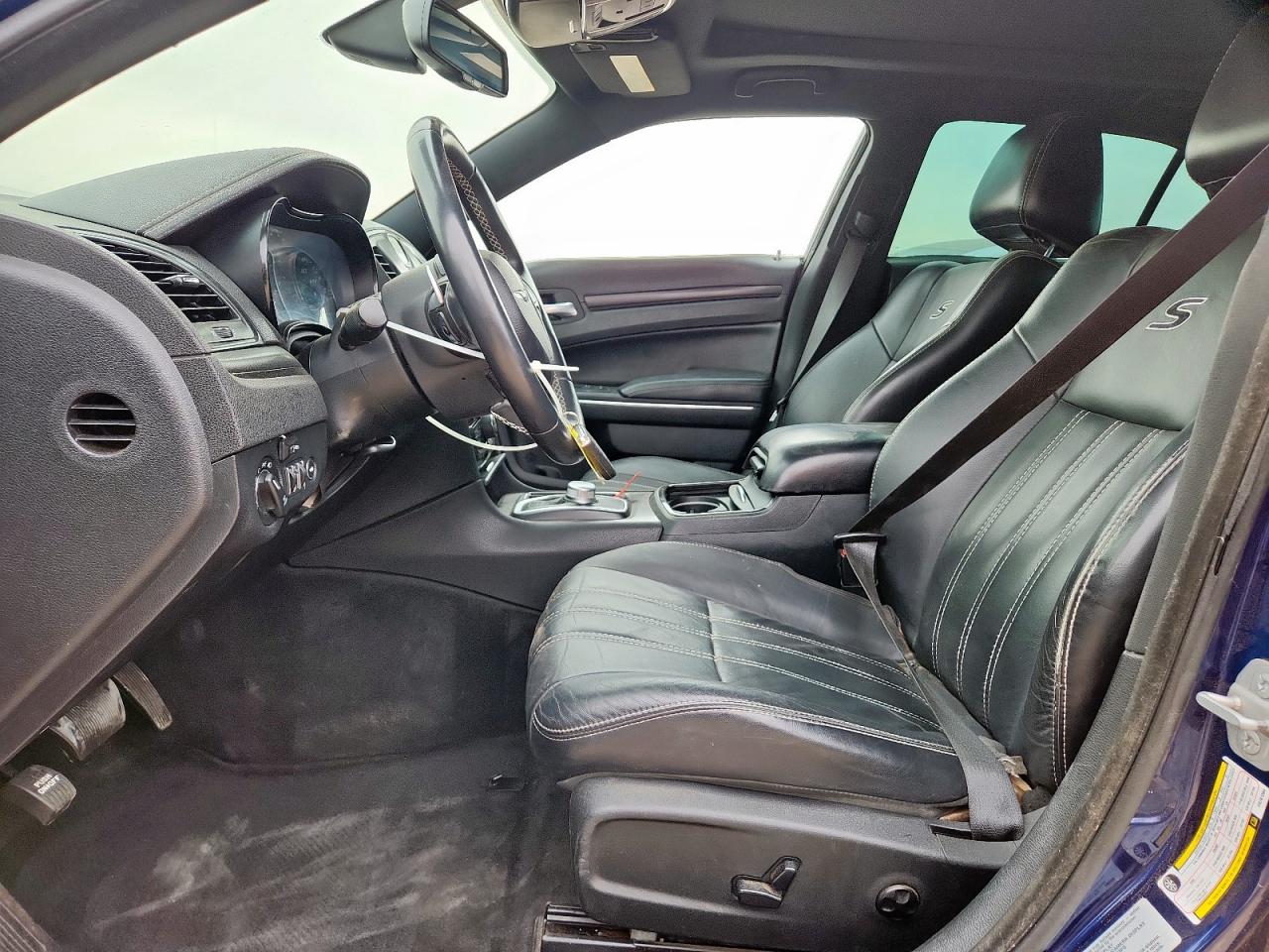 2015 Chrysler 300 S VIN: 2C3CCABGXFH781364 Lot: 93358175