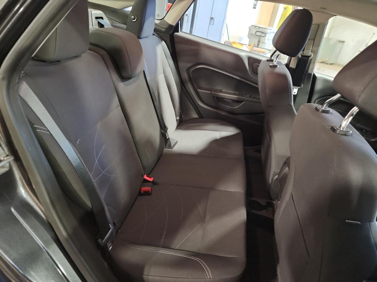 2017 Ford Fiesta Se VIN: 3FADP4BJ4HM103026 Lot: 92956535