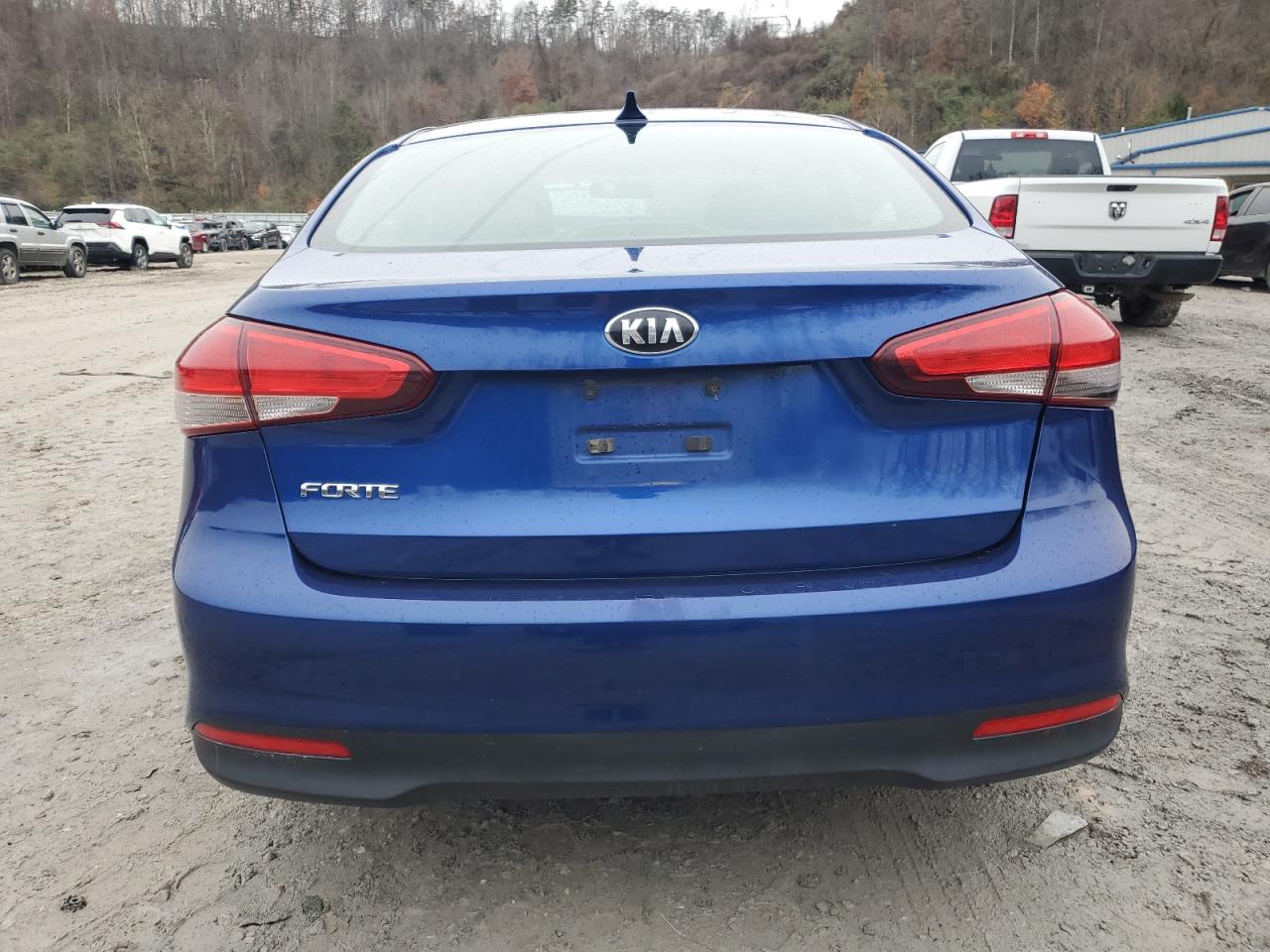 2017 Kia Forte Lx VIN: 3KPFK4A7XHE063939 Lot: 93401375