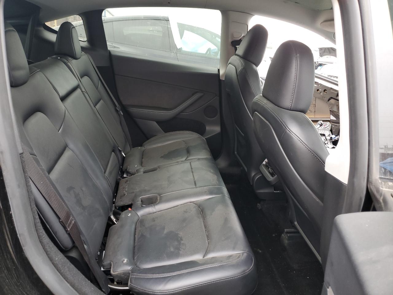 2024 Tesla Model Y VIN: 7SAYGDEE5RF072890 Lot: 90507535