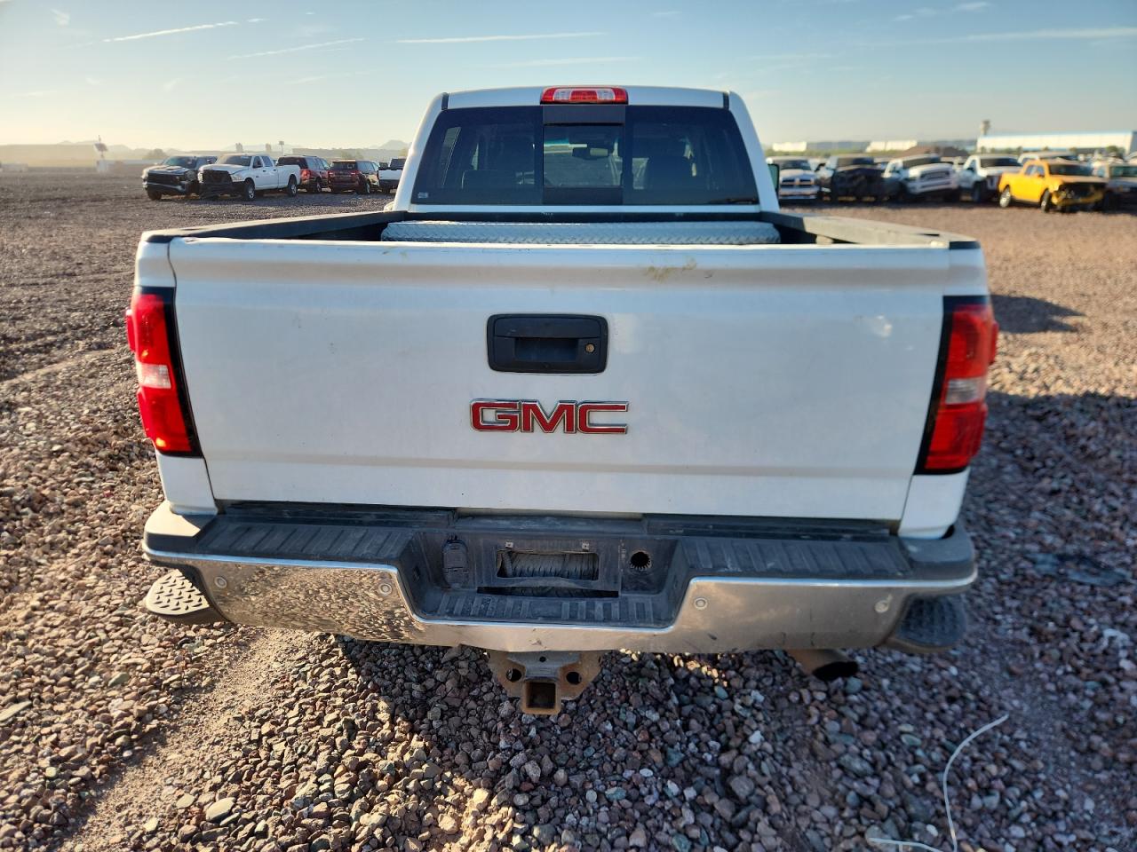 2017 GMC Sierra K2500 Slt VIN: 1GT12TEG4HF108412 Lot: 90871045