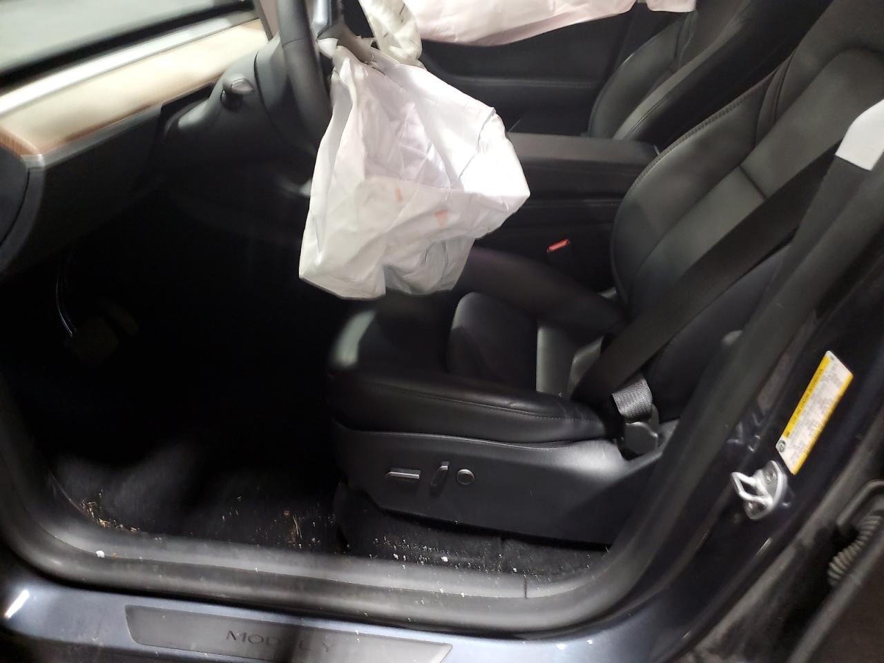 2023 Tesla Model Y VIN: 7SAYGDEE8PF796361 Lot: 91404835