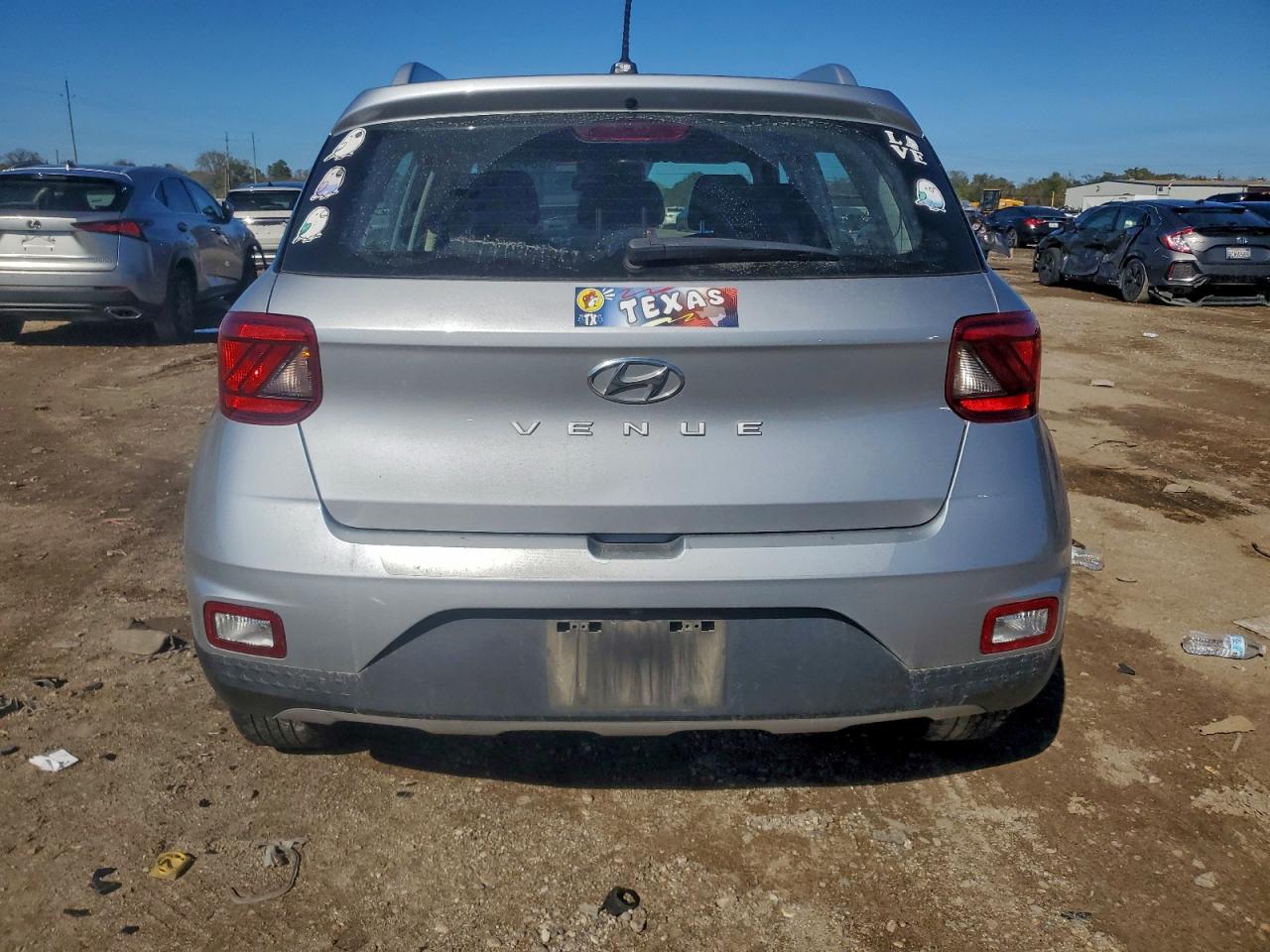 2023 Hyundai Venue Sel VIN: KMHRC8A35PU223560 Lot: 93419075