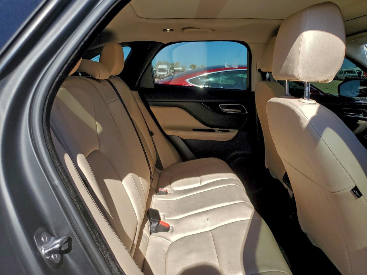 2018 Jaguar F-Pace Premium VIN: SADCJ2FXXJA269066 Lot: 94127455