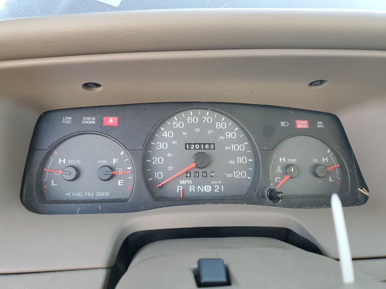 2005 Mercury Grand Marquis Gs VIN: 2MEFM74W65X652487 Lot: 92670195