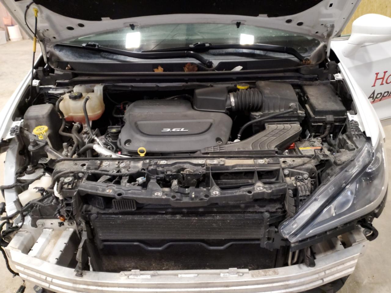 2017 Chrysler Pacifica Touring L VIN: 2C4RC1BG8HR752285 Lot: 92273785